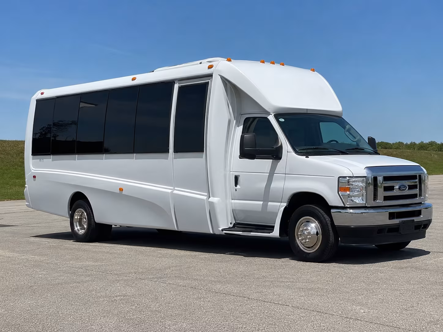 Detroit Winery Tour & Pub Crawl Transportation